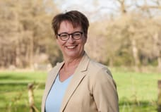 Elli van Oosterom - Commercieel Medewerker