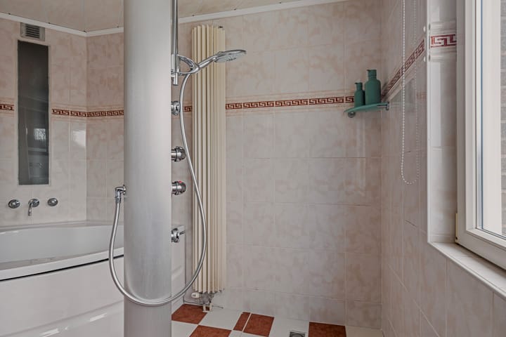 Foto 28 van Amazonestraat 11