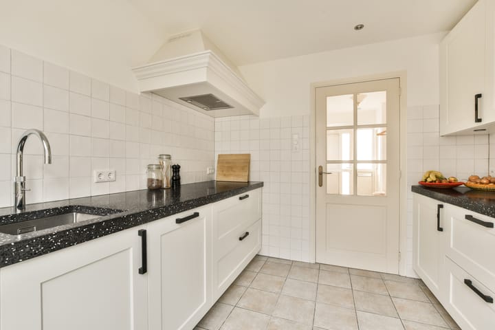 Photo 8 of Voorburgstraat 9