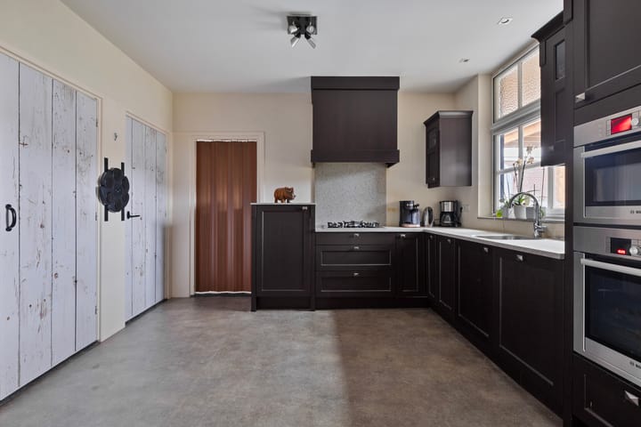 Foto 11 van Mgr. van de Venstraat 92