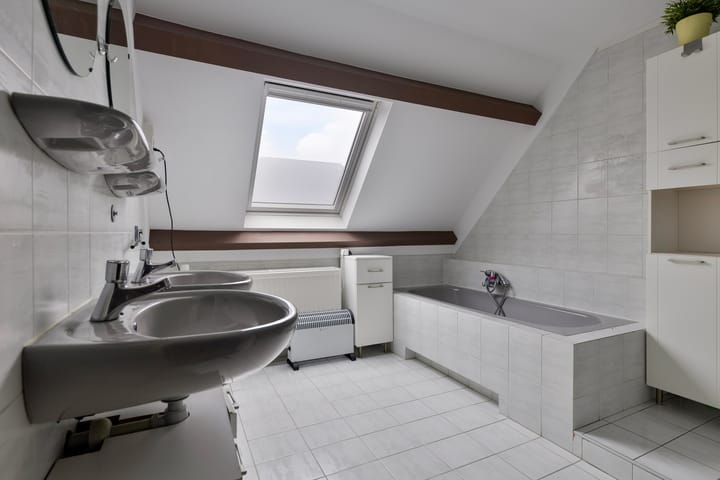 Foto 21 van Mgr. van de Venstraat 92