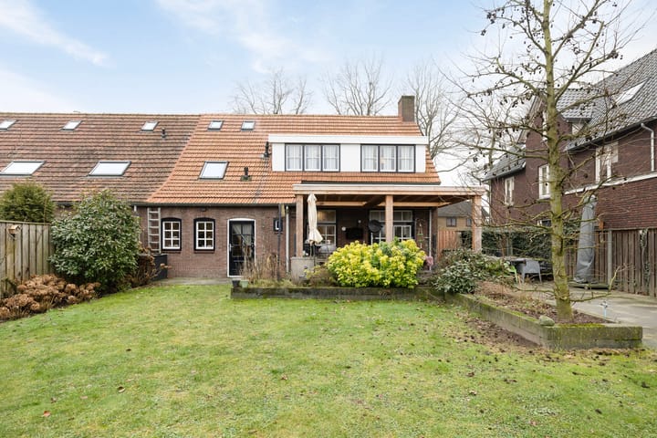 Foto 28 van Mgr. van de Venstraat 92