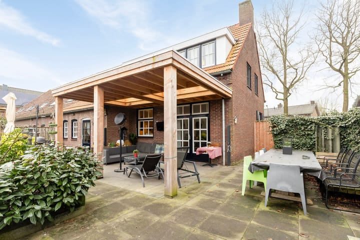 Foto 29 van Mgr. van de Venstraat 92