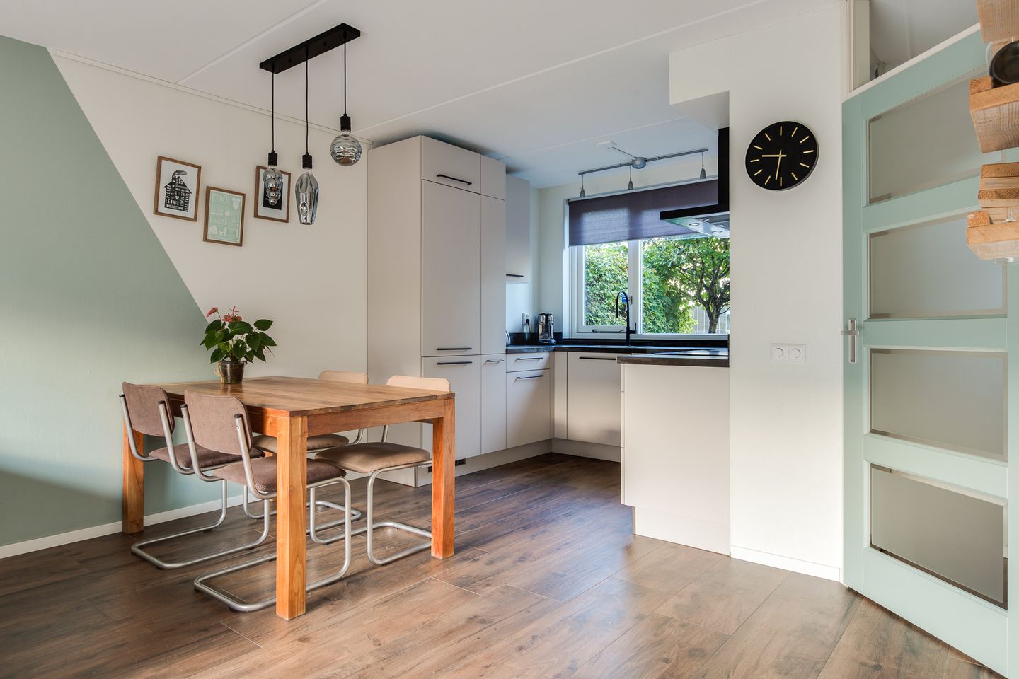 Foto 14 van Bronsmos 23