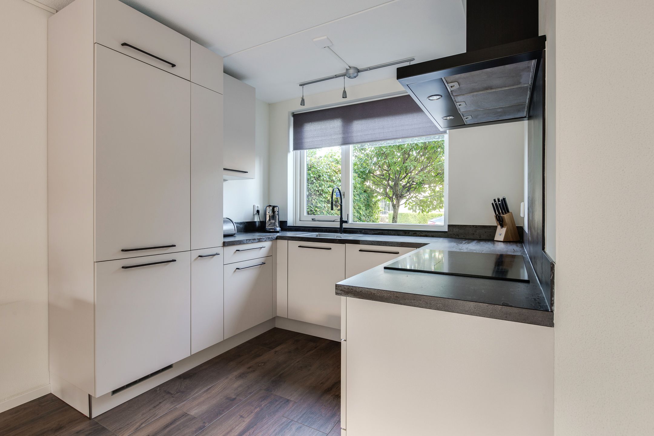 Foto 15 van Bronsmos 23