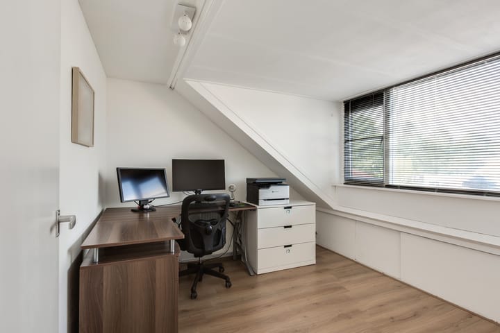 Foto 28 van Bronsmos 23