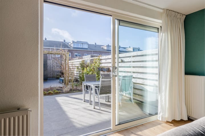 Foto 11 van Niek Engelschmanstraat 15