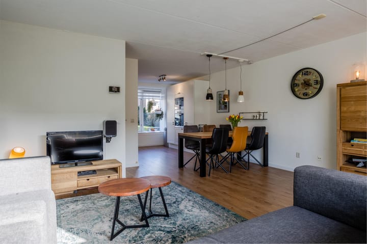 Foto 12 van Niek Engelschmanstraat 15