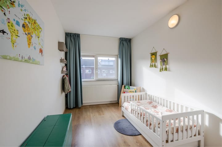 Foto 28 van Niek Engelschmanstraat 15