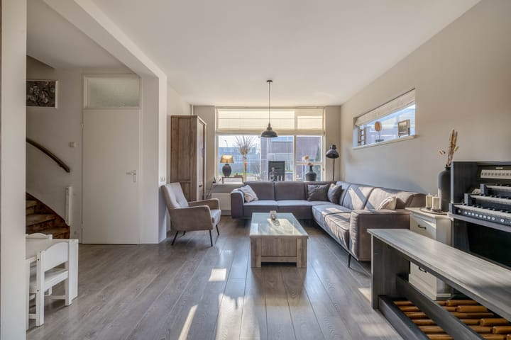 Foto 7 van Rustburg 1