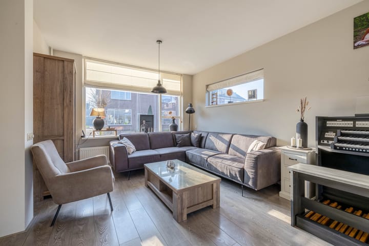 Foto 8 van Rustburg 1