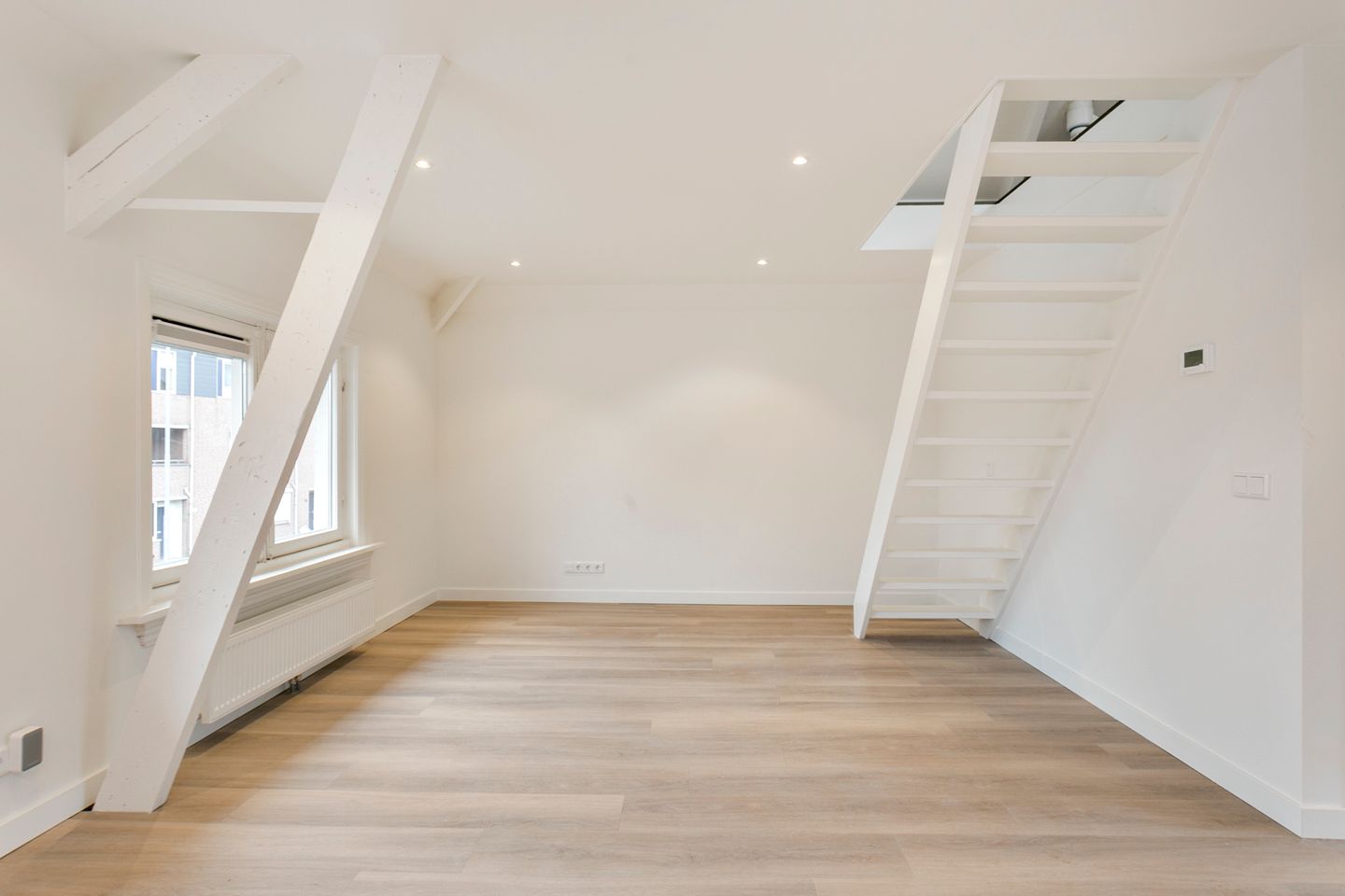 Foto 10 van Hastelweg 73-A