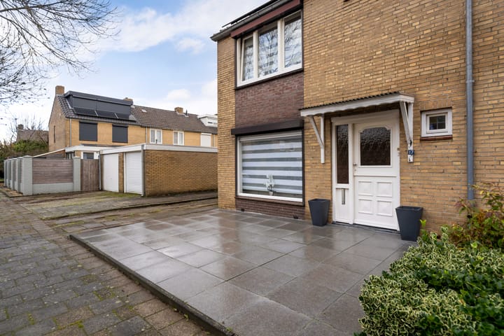 Photo 6 of Sophiestraat 17