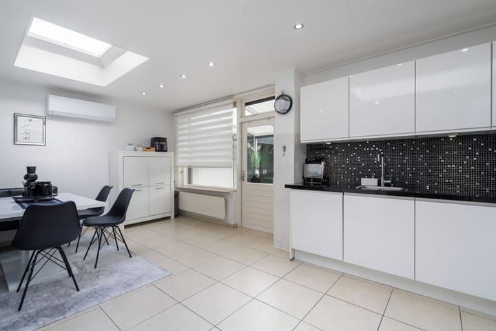 Photo 15 of Sophiestraat 17