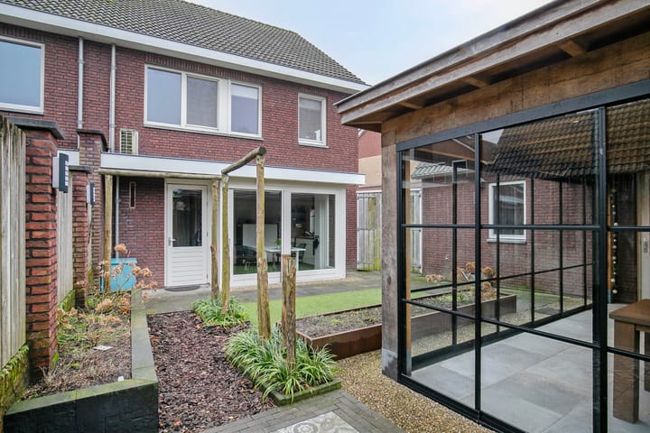 Foto 2 van Van Wagenbergstraat 1-B