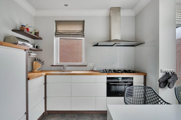 Foto 12 van Van Wagenbergstraat 1-B