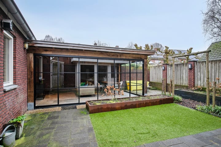 Foto 32 van Van Wagenbergstraat 1-B