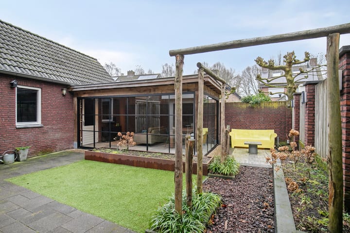 Foto 33 van Van Wagenbergstraat 1-B