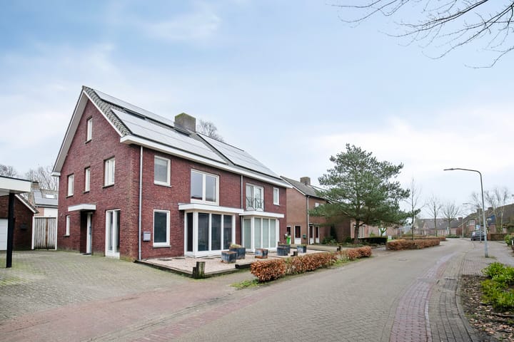 Foto 39 van Van Wagenbergstraat 1-B