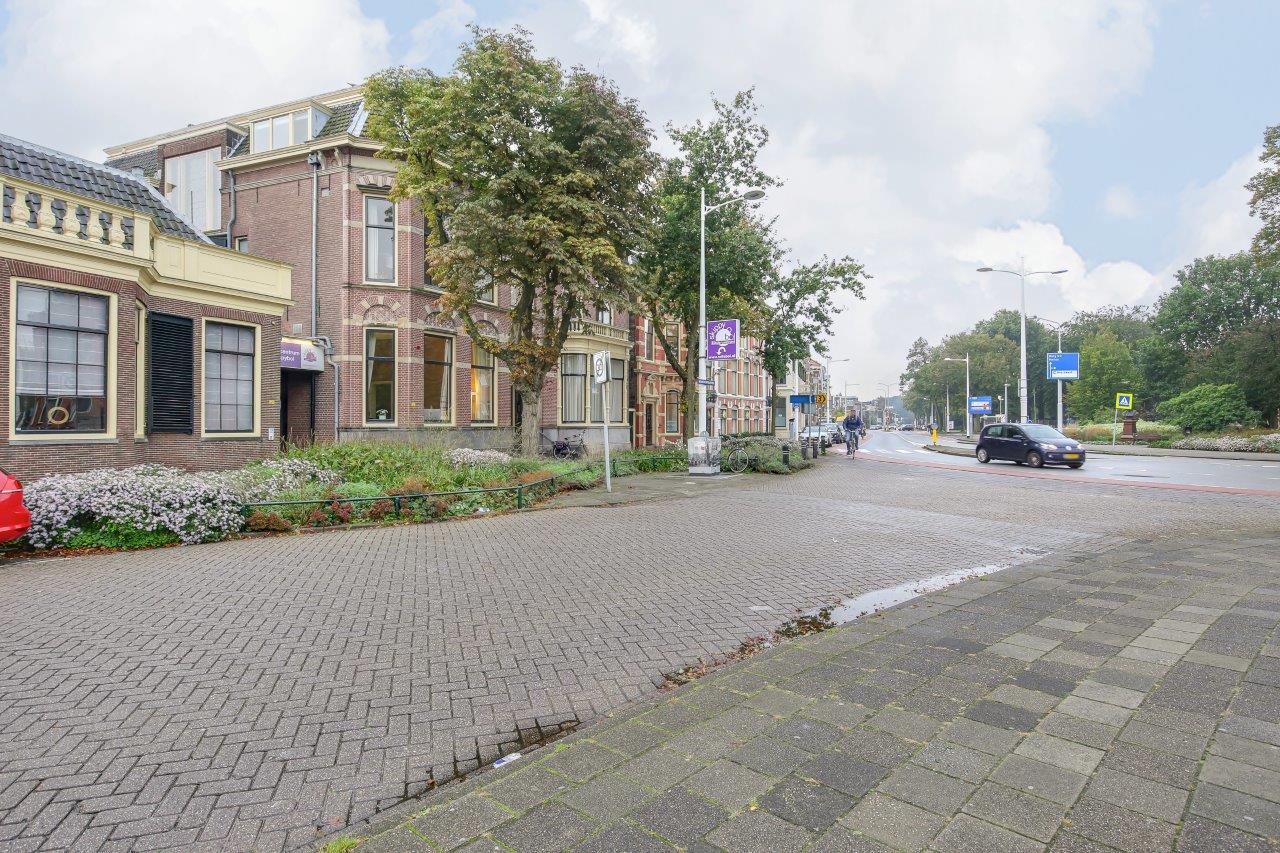 Bekijk foto 3 van Kennemerstraatweg 13