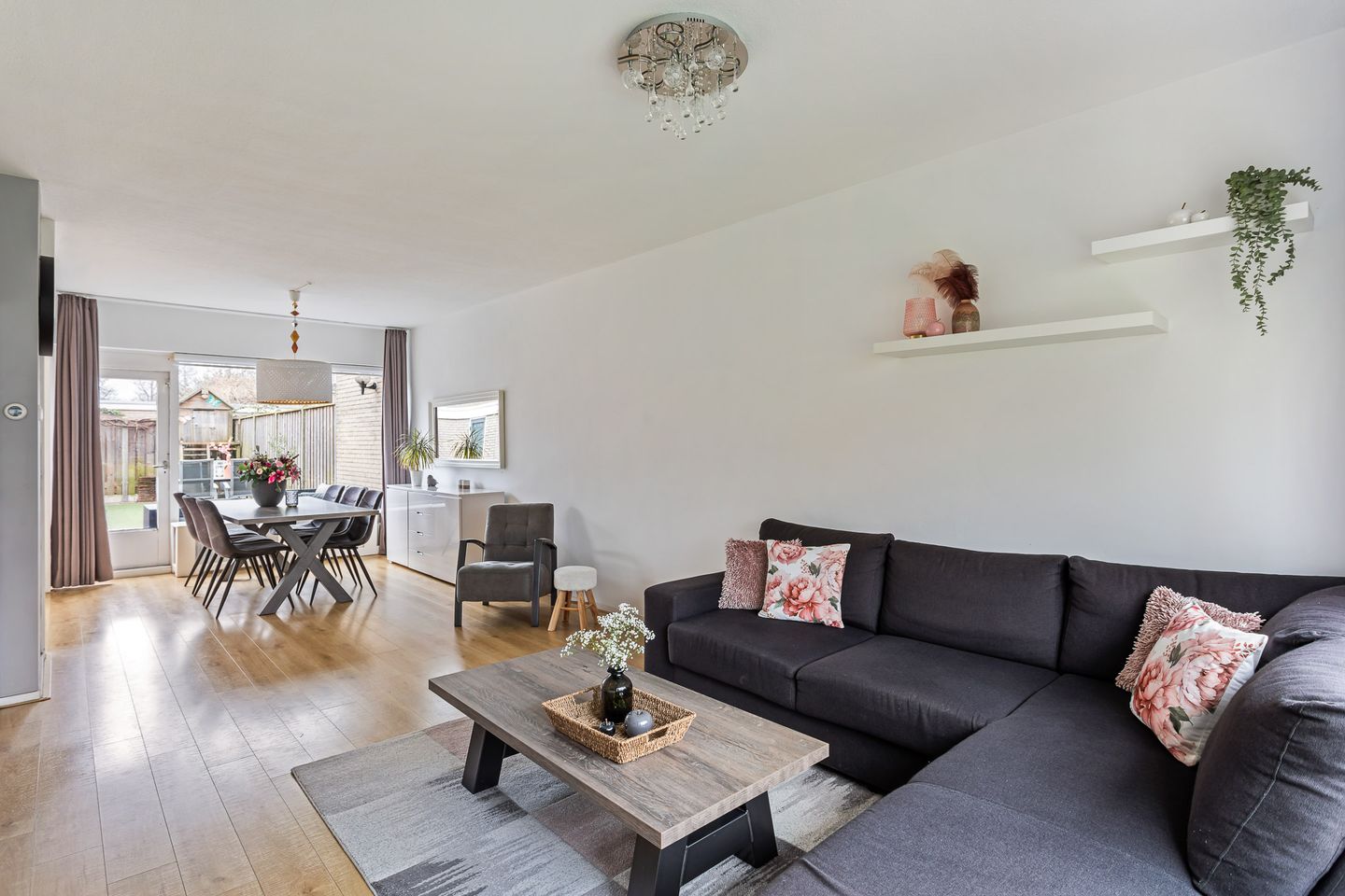 Photo 4 of Anton van Duinkerkenstraat 22