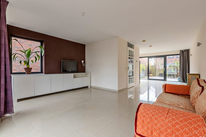 Foto 16 van Willem Hedastraat 85