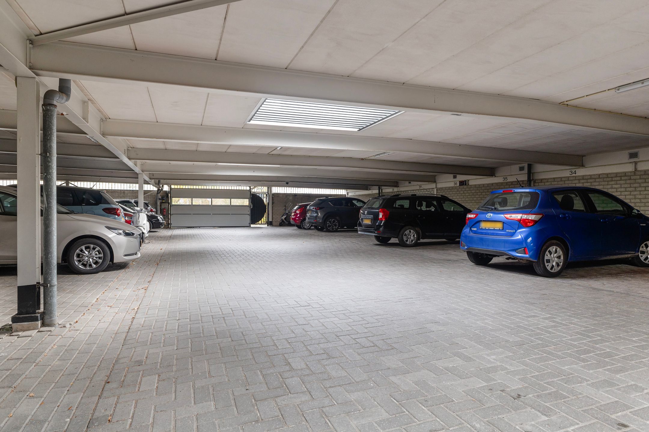 Foto 36 van Prins Clausplein 107