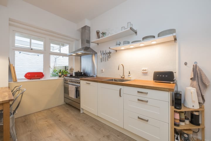 Photo 12 of Evertsenstraat 29