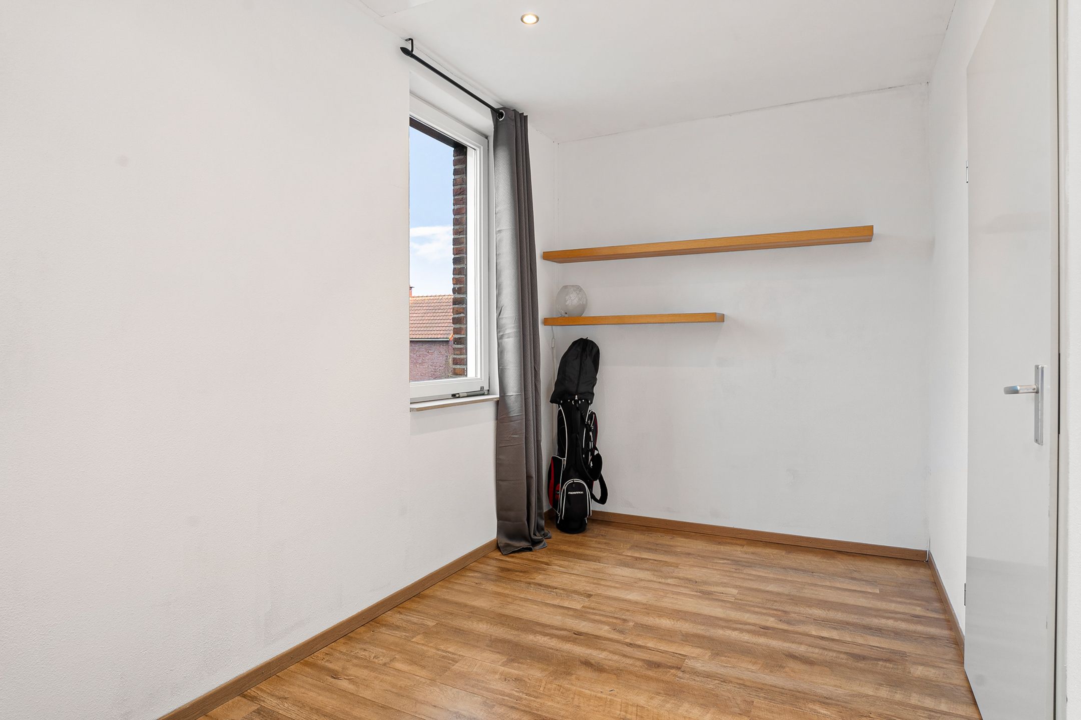 Photo 39 of Douglaslaan 31