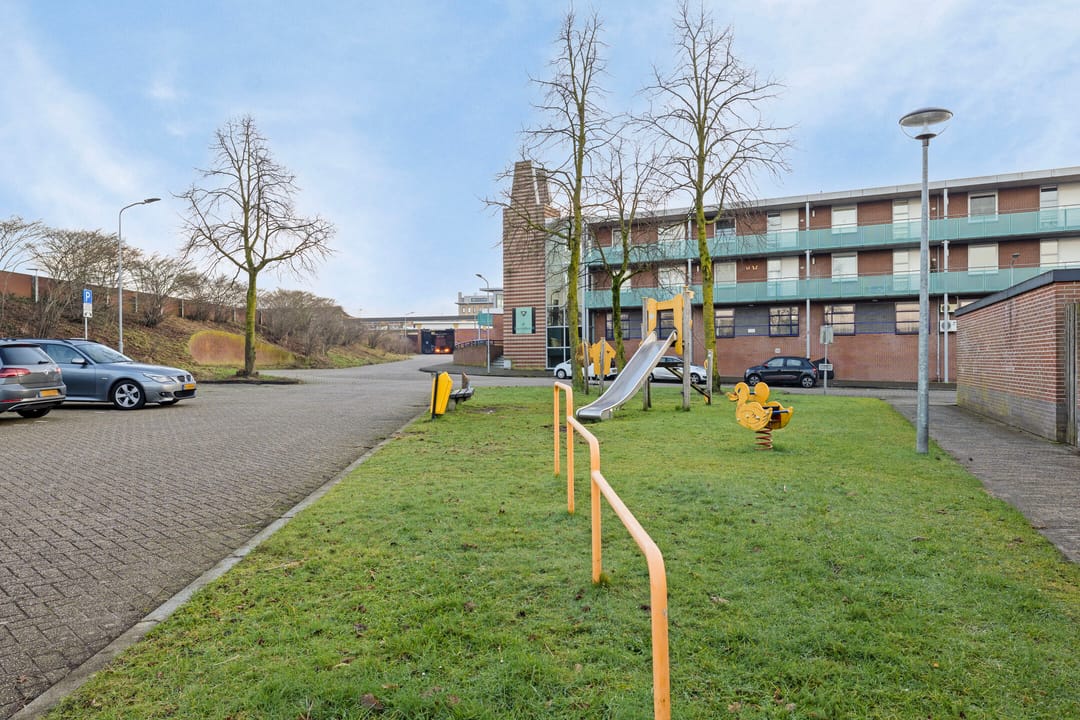 Foto 32 van De Gasperisingel 17