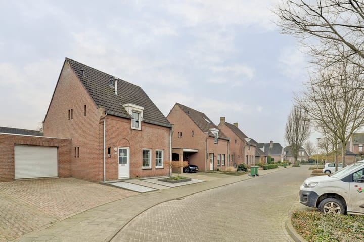 Foto 39 van Meester Beumersstraat 30