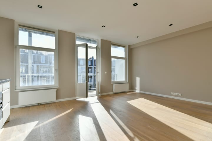 Photo 7 of Eerste Helmersstraat 209-3