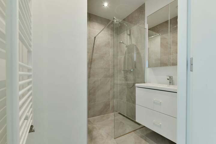 Photo 9 of Eerste Helmersstraat 209-3