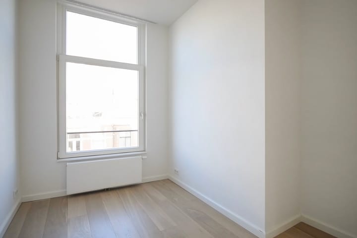 Photo 12 of Eerste Helmersstraat 209-3