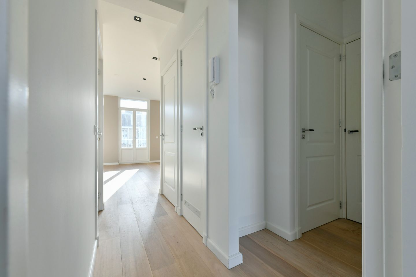 Photo 14 of Eerste Helmersstraat 209-3