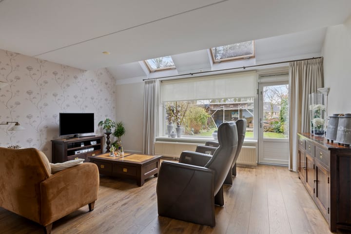 Foto 2 van Esdoornhof 297