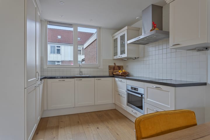 Foto 10 van Zeisstraat 42