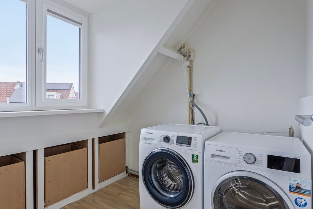 Photo 28 of Zeisstraat 42