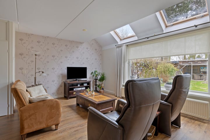 Foto 4 van Esdoornhof 297