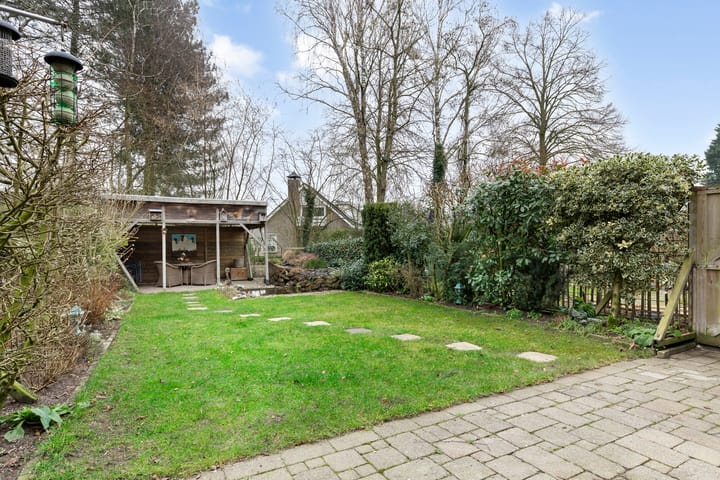 Foto 24 van Esdoornhof 297