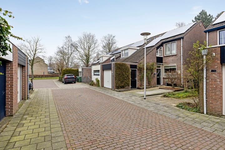 Foto 30 van Esdoornhof 297