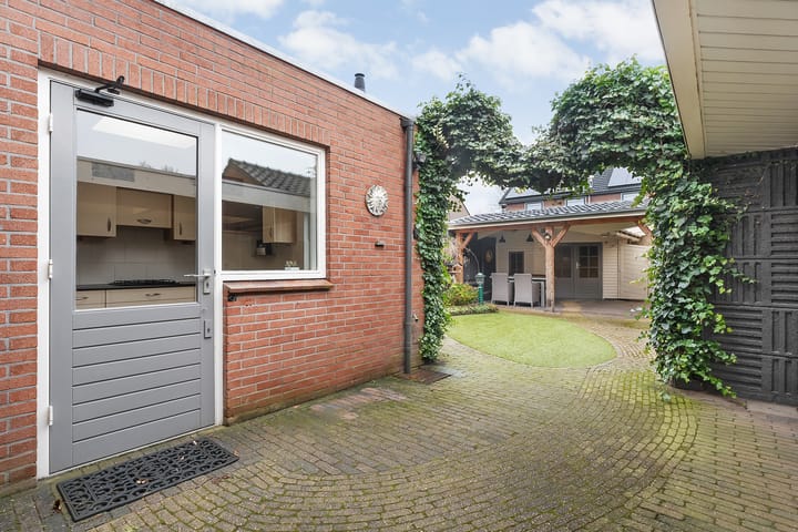 Foto 31 van Helmichstraat 12