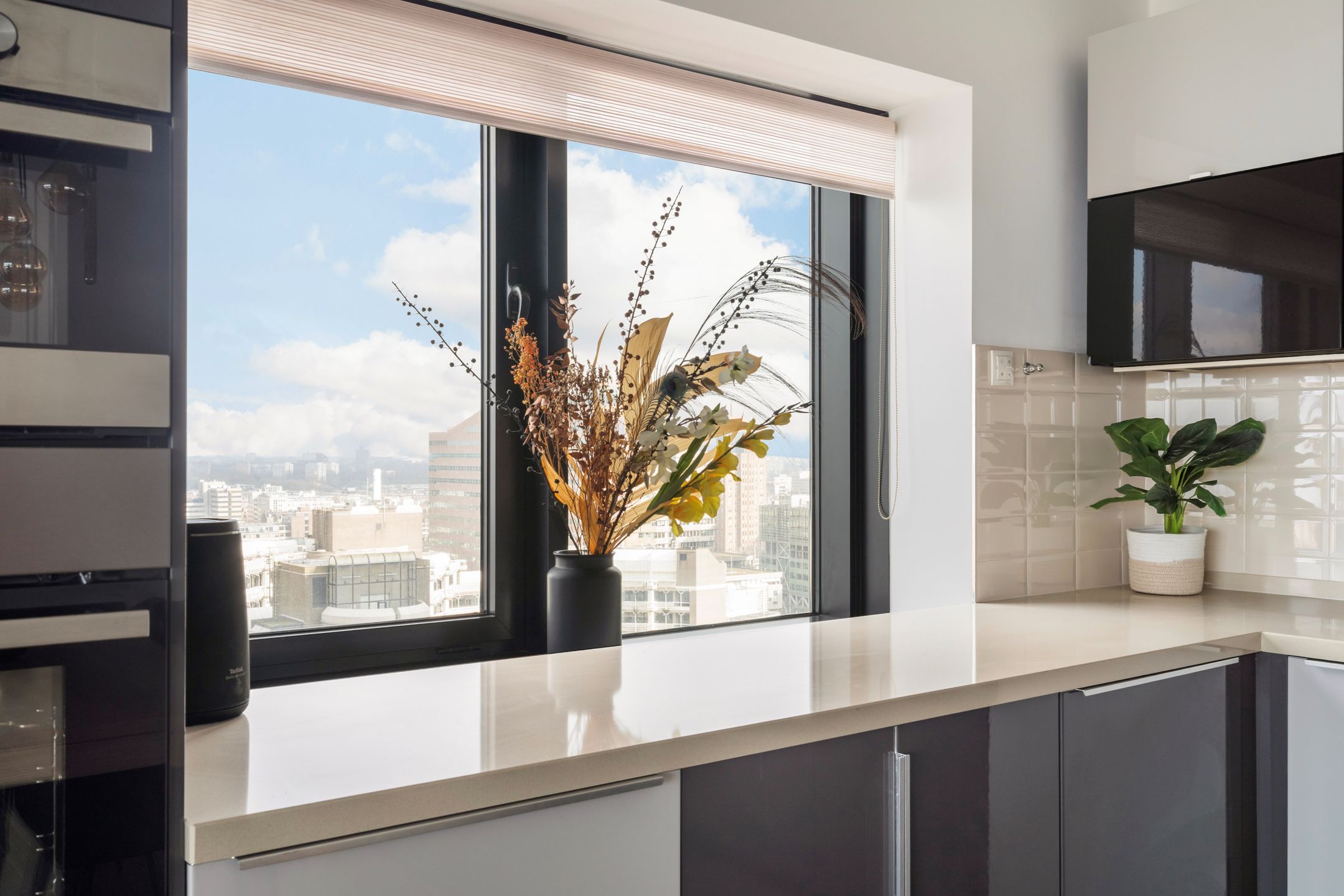 Foto 12 van Anna van Buerenplein 137