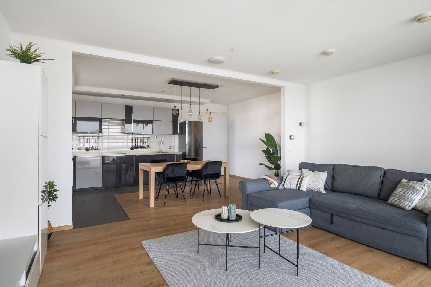 Foto 20 van Anna van Buerenplein 137