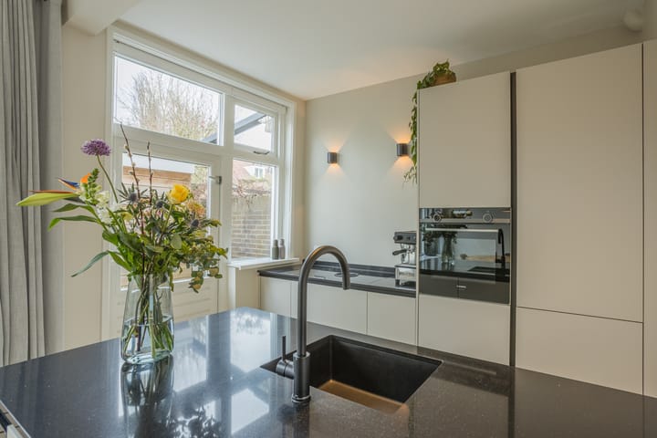 Foto 16 van Meidoornstraat 9