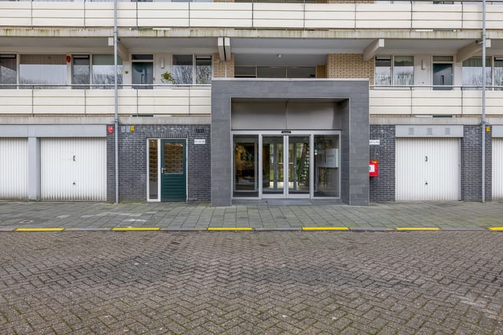 Foto 5 van Kloosplantsoen 757