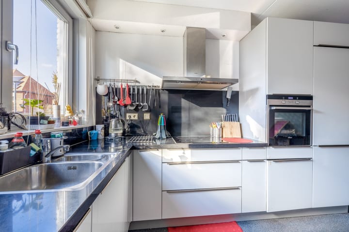 Photo 21 of Charactostraat 55