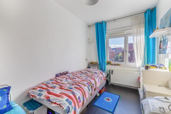 Photo 39 of Charactostraat 55