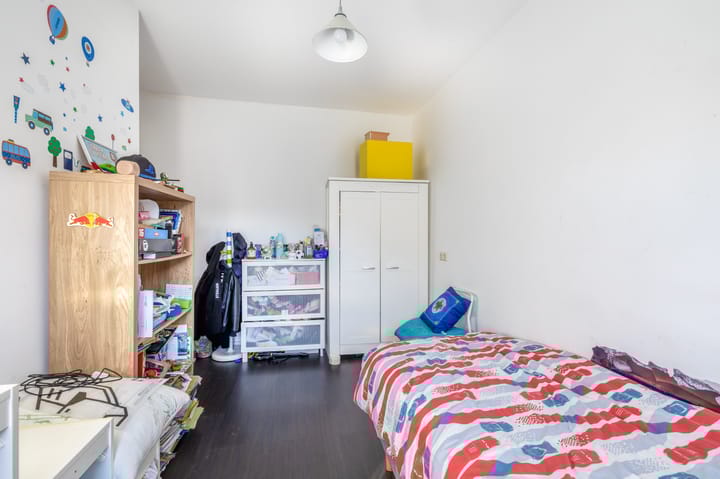 Photo 40 of Charactostraat 55