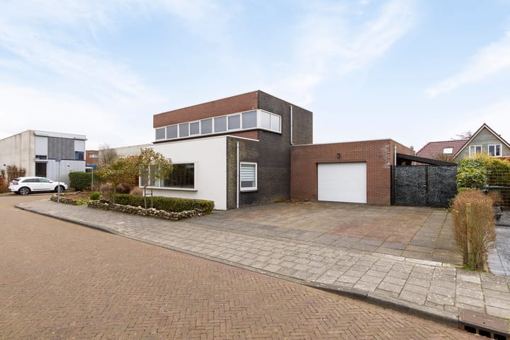 Foto 2 van Steenloperstraat 1